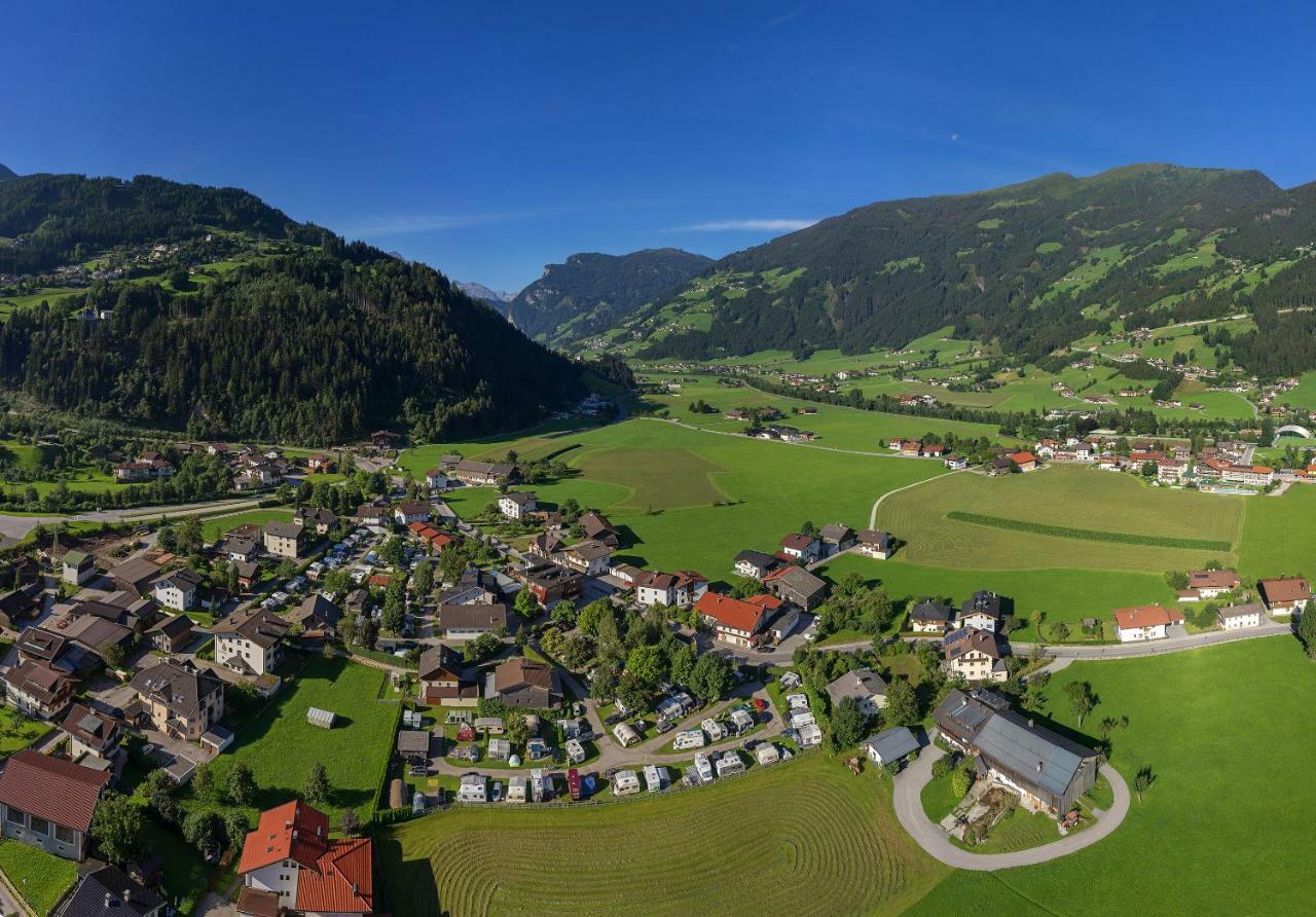 Apparthaus & Chalets Hofer Zell am Ziller Luaran gambar